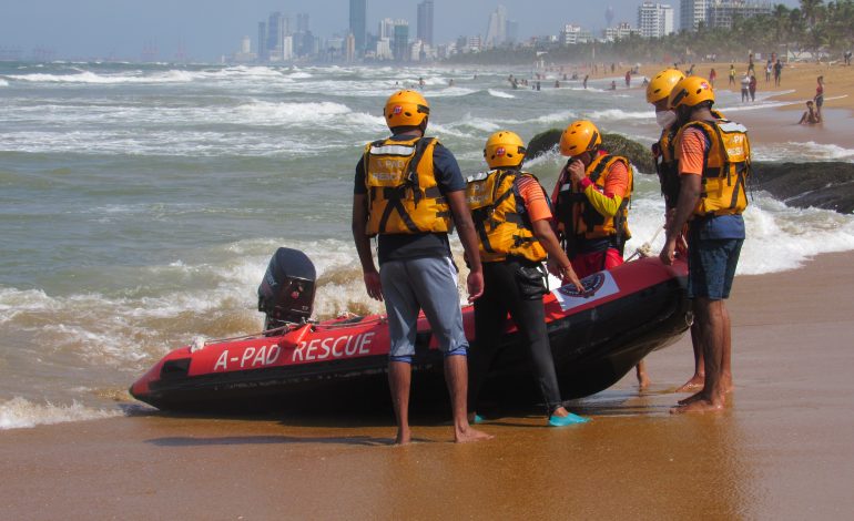 A-PAD SAR Team Undertake Refresher Training at Mount Lavinia Beach