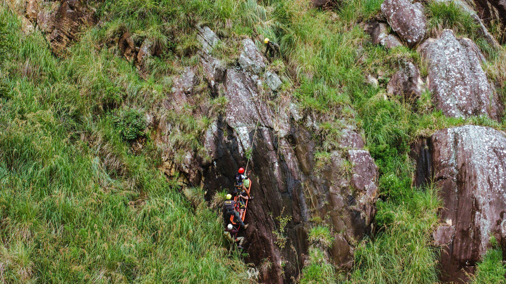 Rapid Rope Rescue Saves Tourist at Little Adam’s Peak